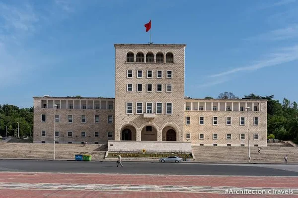 تحصیل رشته پزشکی دانشگاه تورورگاتا در پردیس تیرانا آلبانی